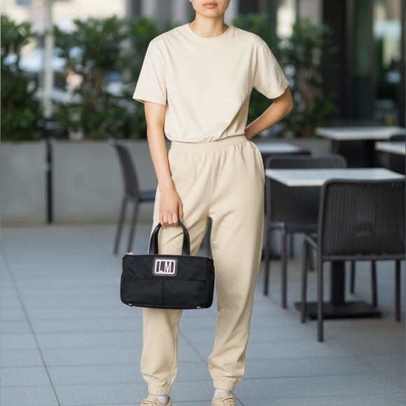 NWT $245 love moschino Tote bag - Picture 4 of 13